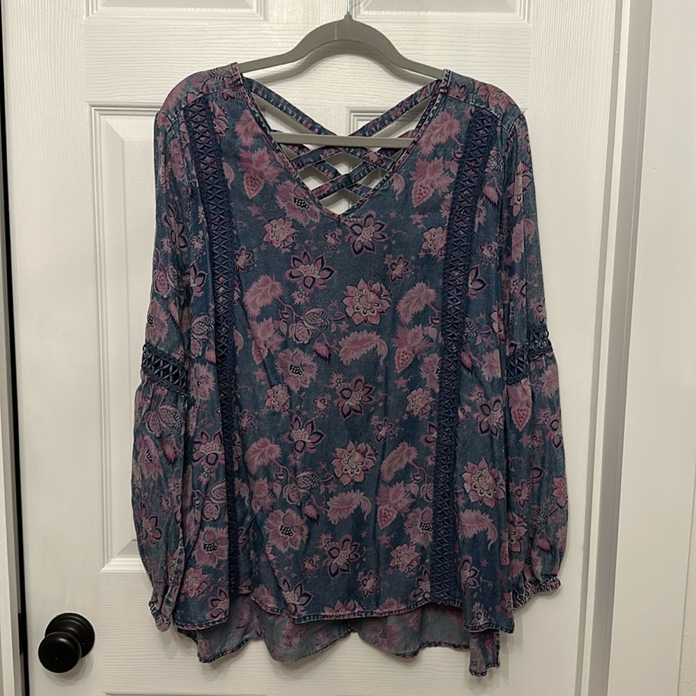 Standard grace top. Large